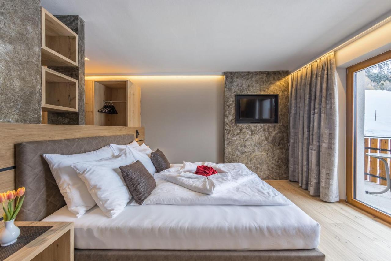 Almhotel Glieshof Malles Venosta Kültér fotó